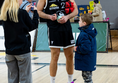 LAT-EST: VALMIERA GLASS VIA : VEF Rīga