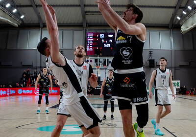 LAT-EST: VALMIERA GLASS VIA : VEF Rīga