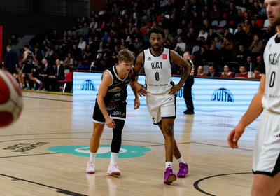 LAT-EST: VALMIERA GLASS VIA : VEF Rīga