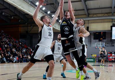 LAT-EST: VALMIERA GLASS VIA : VEF Rīga