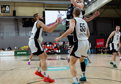 LAT-EST: VALMIERA GLASS VIA : VEF Rīga