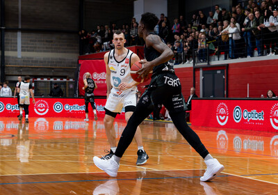 LAT-EST: VALMIERA GLASS VIA : Tartu Ülikool Maks & Moorits