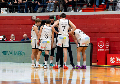 LAT-EST: VALMIERA GLASS VIA : Tartu Ülikool Maks & Moorits