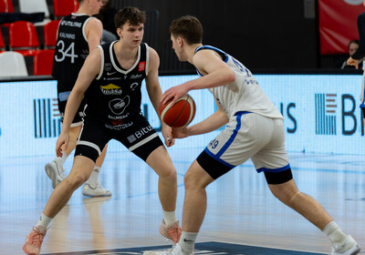 LAT-EST: VALMIERA GLASS VIA : Latvijas Universitāte