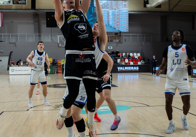 LAT-EST: VALMIERA GLASS VIA : Latvijas Universitāte