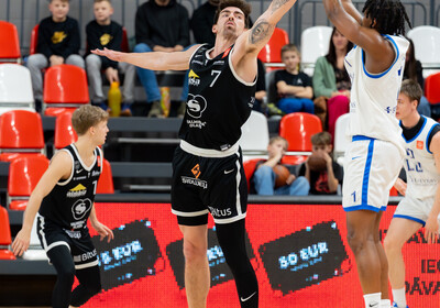 LAT-EST: VALMIERA GLASS VIA : Latvijas Universitāte