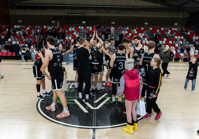 LAT-EST: VALMIERA GLASS VIA : Latvijas Universitāte