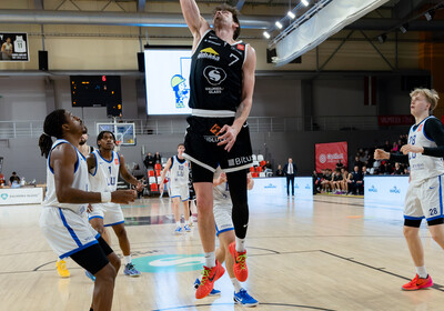 LAT-EST: VALMIERA GLASS VIA : Latvijas Universitāte