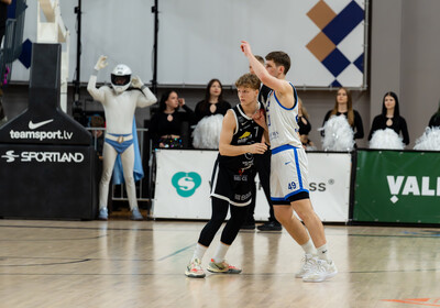 LAT-EST: VALMIERA GLASS VIA : Latvijas Universitāte