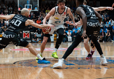 LAT-EST FINĀLS: VALMIERA GLASS VIA : Tartu Ülikool Maks & Moorits