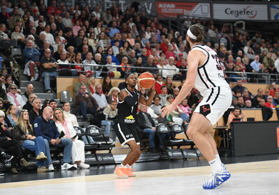 FIBA Europe Cup, Elan Chalon : VALMIERA GLASS VIA (Foto: Elan Chalon)