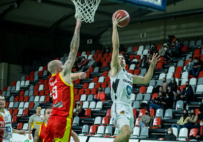 LATVIJAS BASKETBOLA UŽAVAS KAUSS: VALMIERA GLASS - BK Madona/BJSS