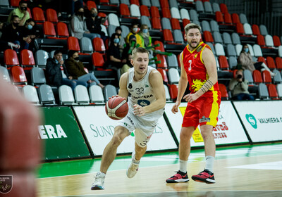 LATVIJAS BASKETBOLA UŽAVAS KAUSS: VALMIERA GLASS - BK Madona/BJSS