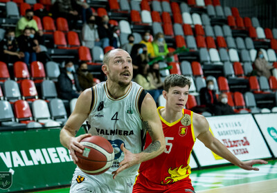 LATVIJAS BASKETBOLA UŽAVAS KAUSS: VALMIERA GLASS - BK Madona/BJSS