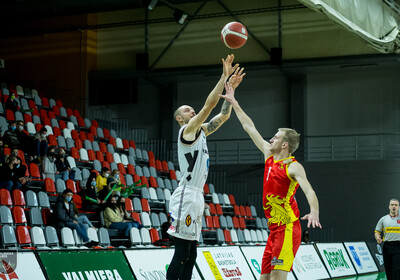 LATVIJAS BASKETBOLA UŽAVAS KAUSS: VALMIERA GLASS - BK Madona/BJSS