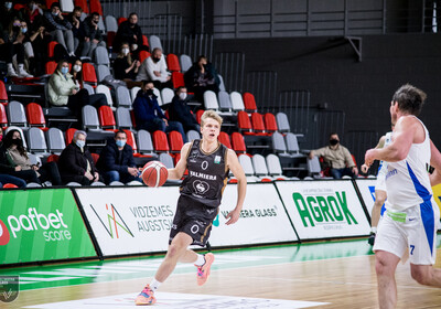 LAT-EST: VALMIERA GLASS VIA - Tallinna Kalev