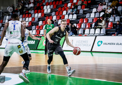 LAT-EST: VALMIERA GLASS VIA - Tallinna Kalev